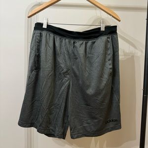 LARGE GRAY ADIDAS ACTIVE SHORTS